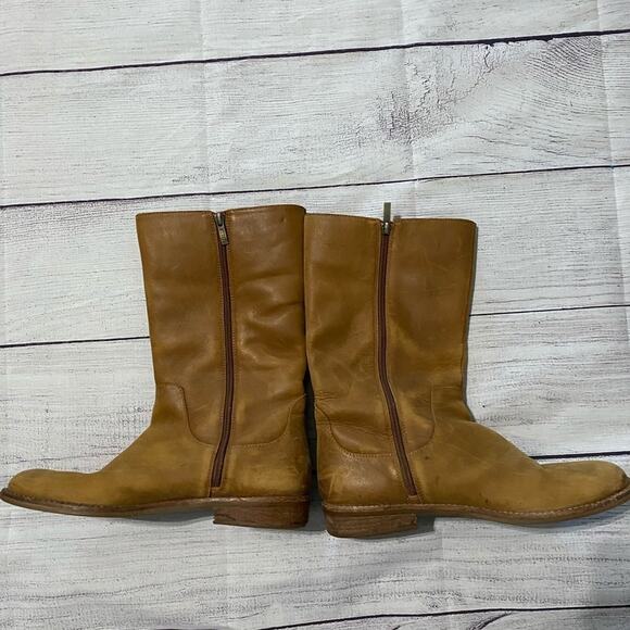 Bass Distressed Boots - Picture 9 of 14